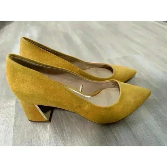 Zara Pointed-Toe Suede Block Heel Pumps in Yellow - Picture 4 of 12
